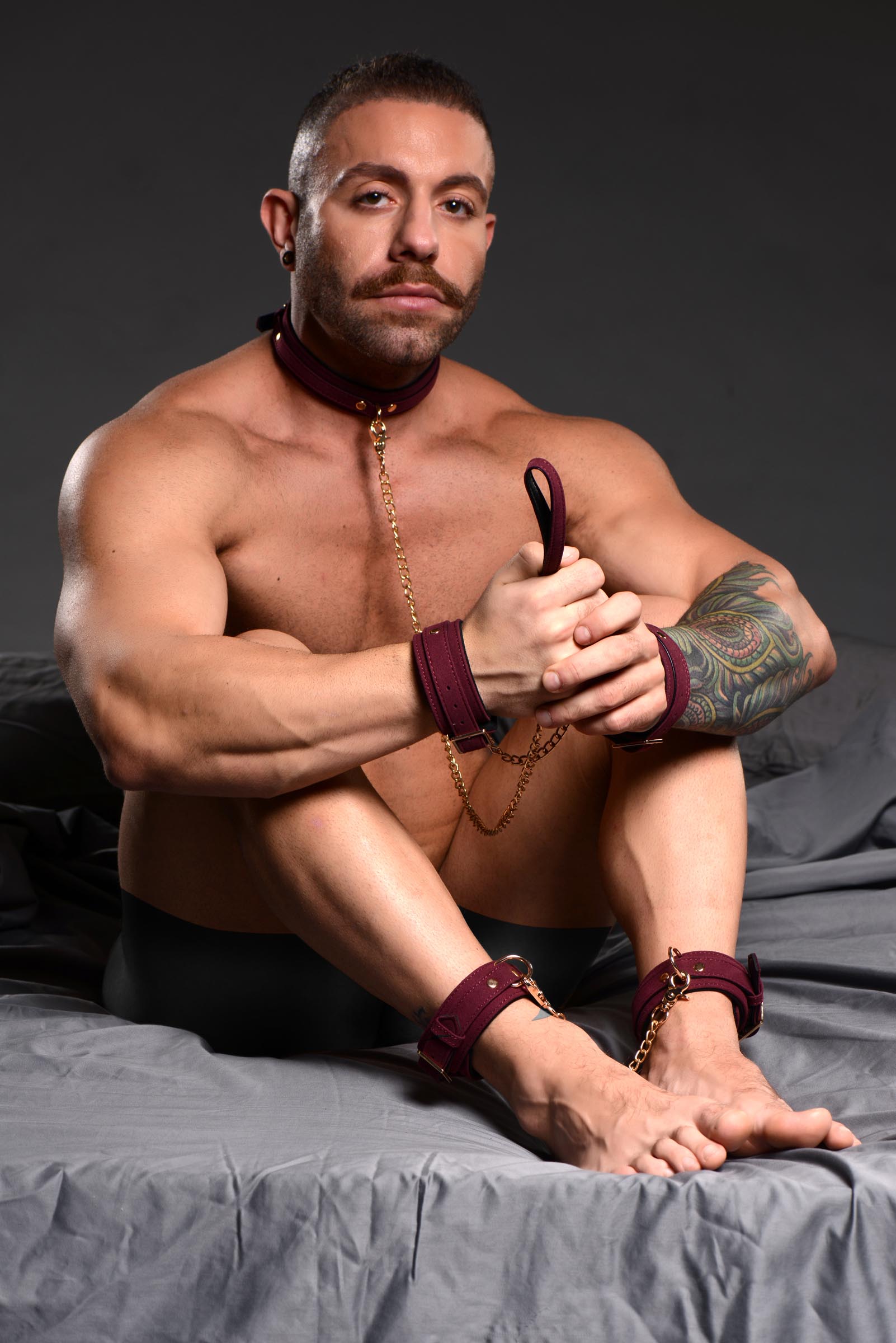 6 Piece Velvet Bondage Set - Image 6